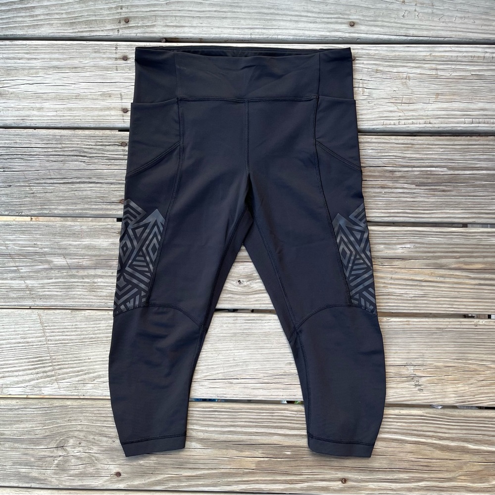 Lululemon Athletica Black Geometric Cropped Pants